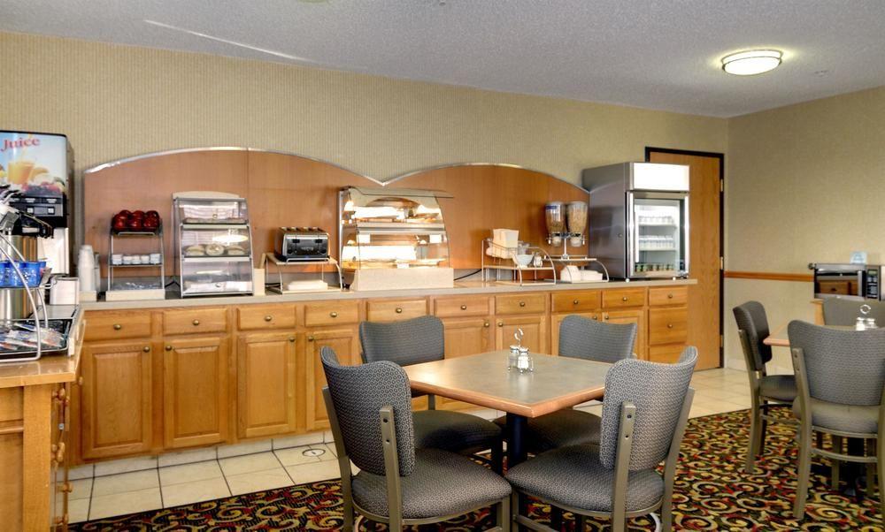 Best Western Oglesby Inn Екстер'єр фото